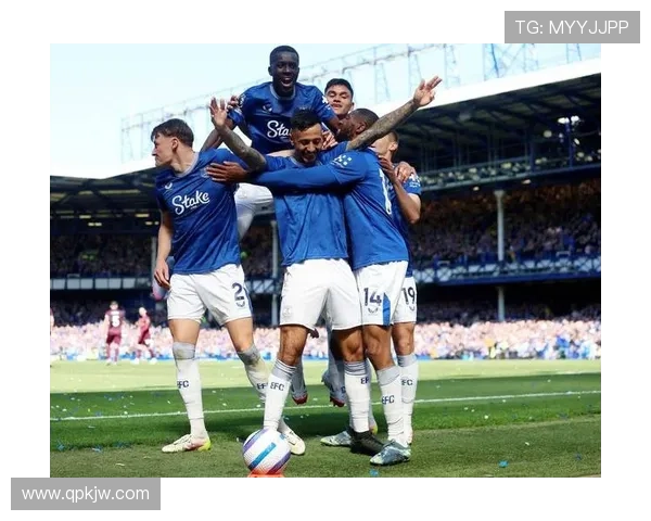 英超第36轮水晶宫对埃弗顿比赛推迟一天